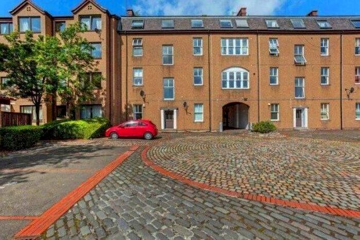 1 Bedroom Flat To Rent In Bell Street, Glasgow, G4