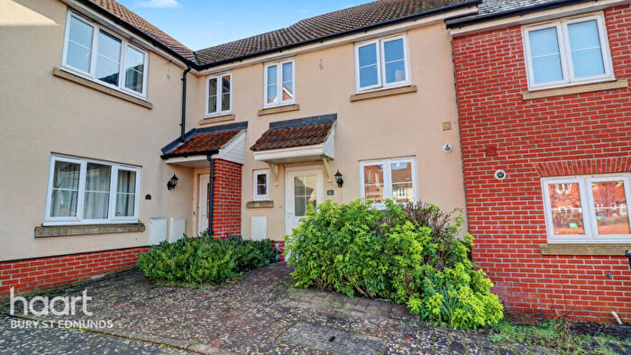 3 Bedroom Terraced House For Sale In Abbeyfields, Bury St Edmunds, IP33