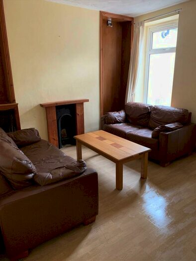 4 Bedroom Terraced House To Rent In Letty Street, Cardiff, CF24