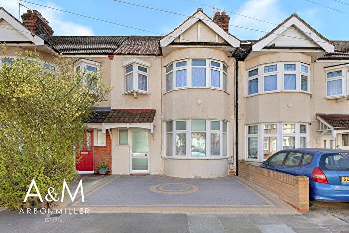 3 Bedroom Terraced House For Sale In Cotswold Gardens, Newbury Park, IG2