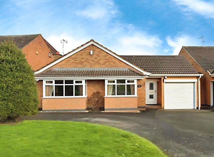 2 Bedroom Detached Bungalow For Sale In De La Bere Crescent, Burbage, LE10