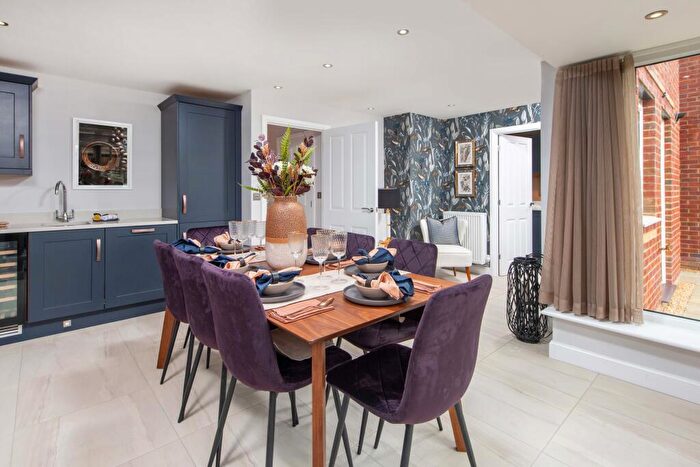 4 Bedroom Detached House For Sale In Phoenix Lane, Fernwood, Newark, NG24