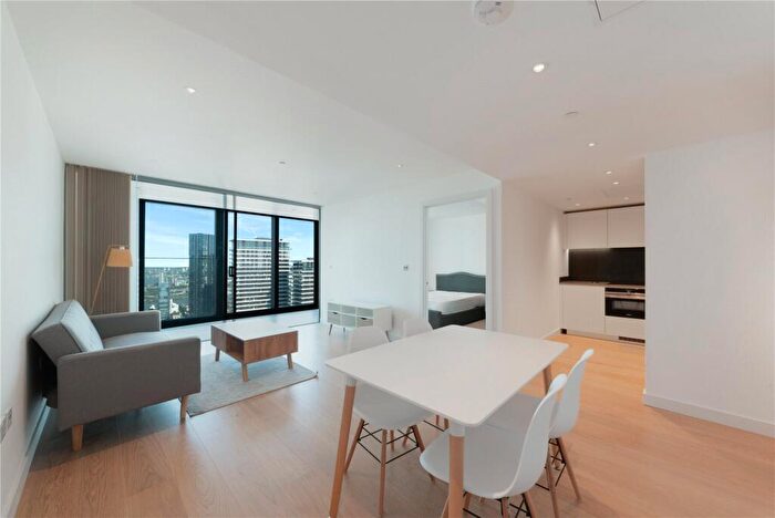 1 Bedroom Apartment To Rent In Landmark Pinnacle, Marsh Wall, London, E14