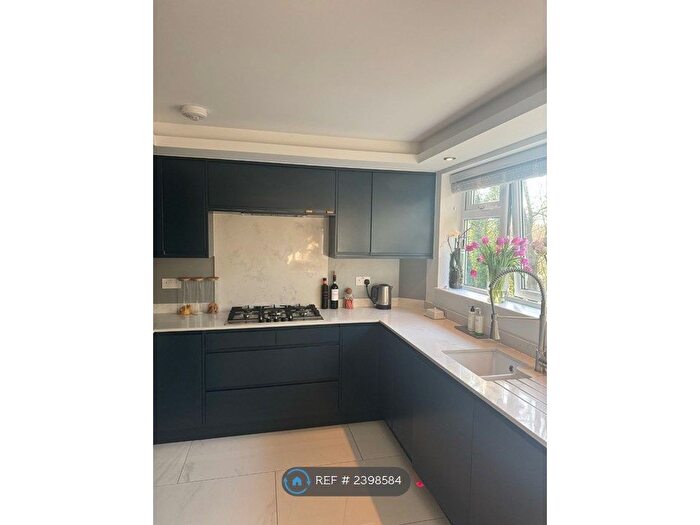 2 Bedroom Maisonette To Rent In Priory Court, Banstead, SM7