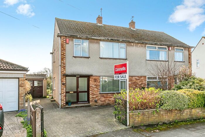 3 Bedroom Semi Detached House For Sale In Henfield Crescent, Oldland Common, Bristol, BS30