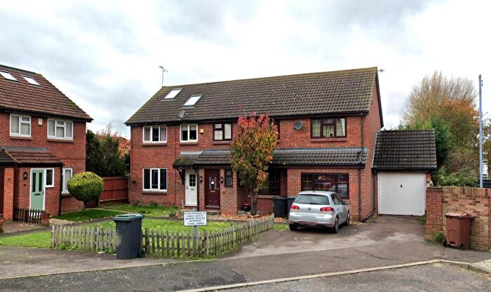 4 Bedroom Semi Detached House To Rent In Henley Deane, Gravesend, Kent, DA11