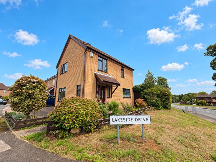 3 Bedroom Detached House For Sale In Lakeside Drive, Ecton Brook, Northampton, NN3
