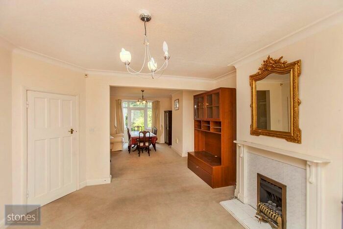 4 Bedroom Semi-Detached House To Rent In Lyndhurst Gardens, Finchley, London, N3