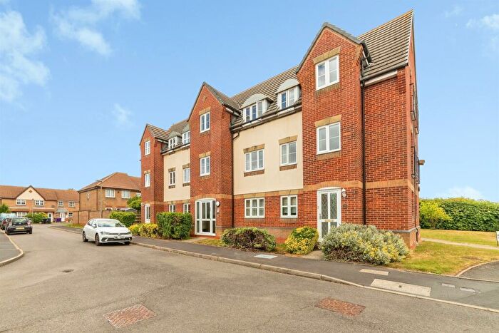2 Bedroom Flat For Sale In Kristiansand Way, Letchworth Garden City, SG6