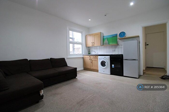 1 Bedroom Flat To Rent In Bensham Manor Road, Thornton Heath, CR7