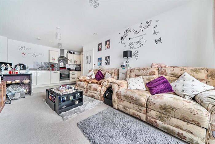 2 Bedroom Apartment For Sale In Blanchard Avenue, Gosport, PO13