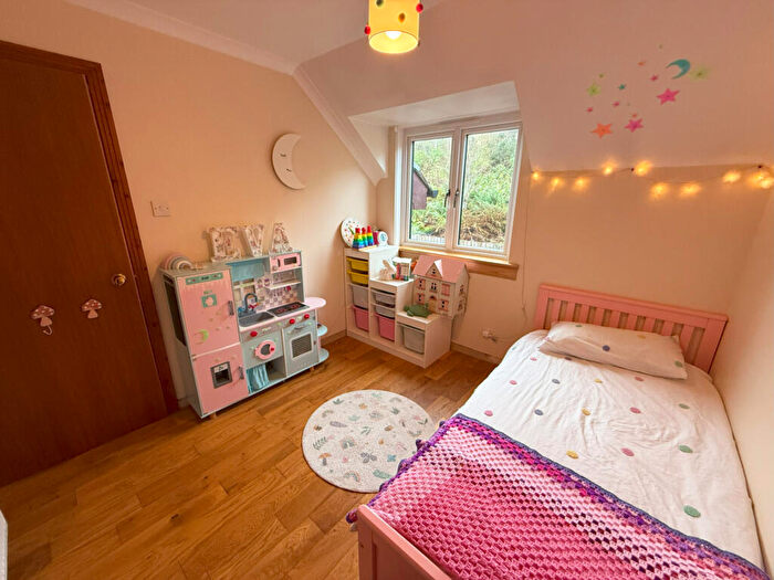 3 Bedroom End Of Terrace House For Sale In Glasdrum Court, Fort William, PH33