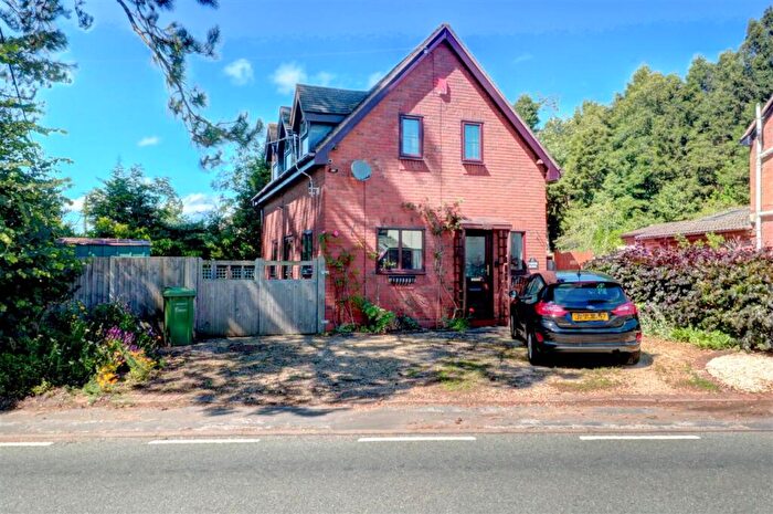 3 Bedroom Detached House For Sale In Corner House, Coleshill Road, Shustoke, B46