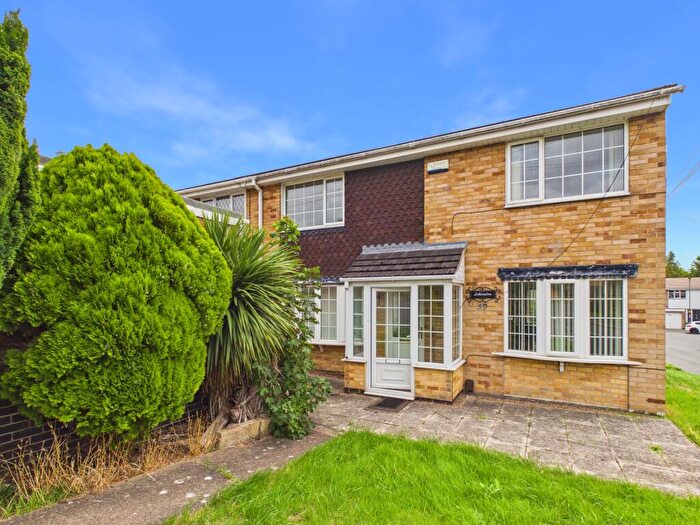 3 Bedroom Semi-Detached House For Sale In Queensferry Gardens, Allenton, DE24