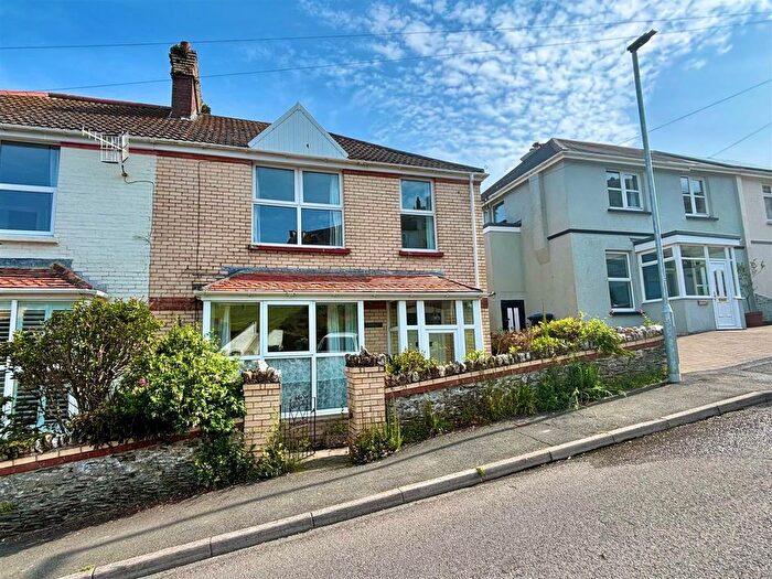 4 Bedroom Semi-Detached House To Rent In Castle Hill, Ilfracombe, EX34