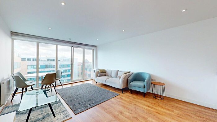 2 Bedroom Flat To Rent In Headstone Road, Harrow, HA1