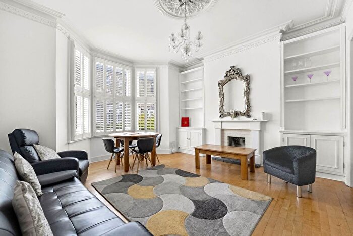 2 Bedroom Flat To Rent In Edith Road, West Kensington, W14