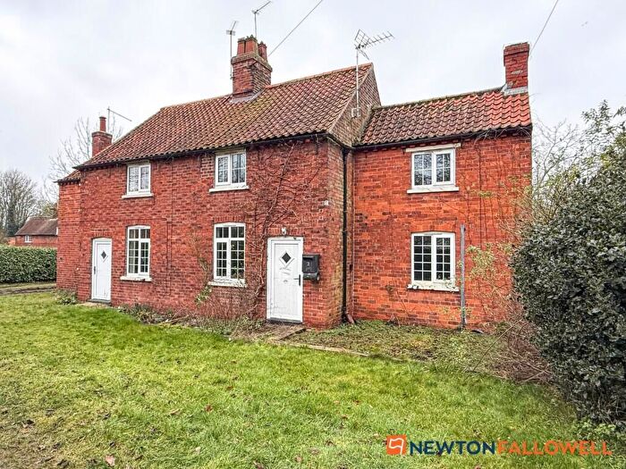 3 Bedroom Cottage For Sale In Stragglethorpe, Lincoln, LN5