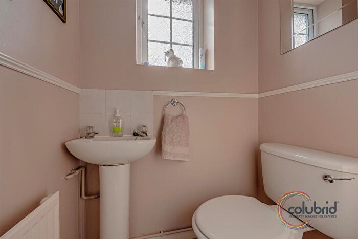 3 Bedroom Terraced House For Sale In Hove Close, Grays, RM17