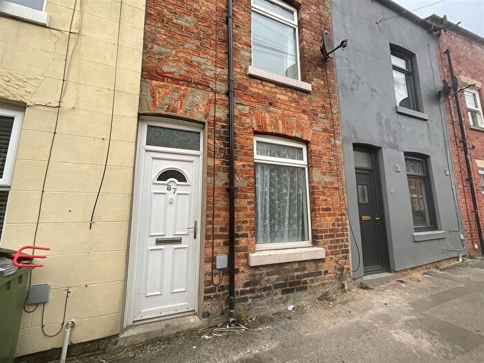 2 Bedroom Terraced House To Rent In Nelson Street, Scarborough, YO12
