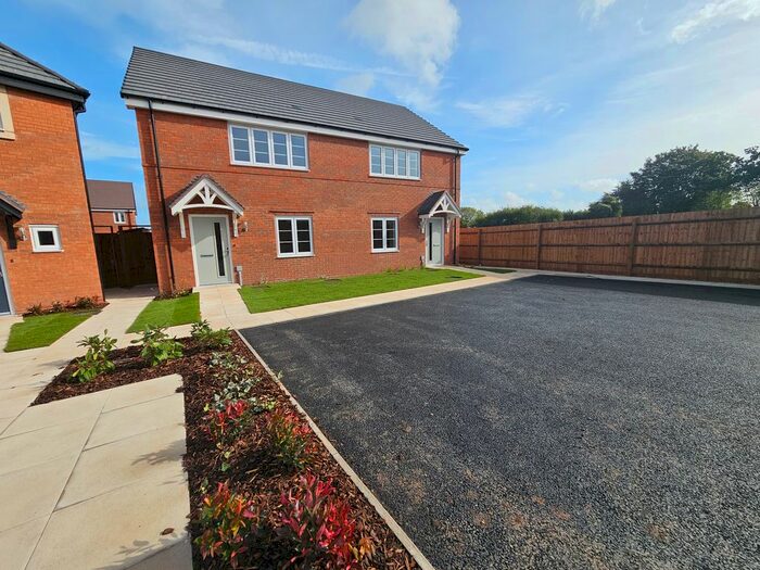 3 Bedroom Semi-Detached House To Rent In Modder Close, Cheslyn Hay, Walsall, WS6