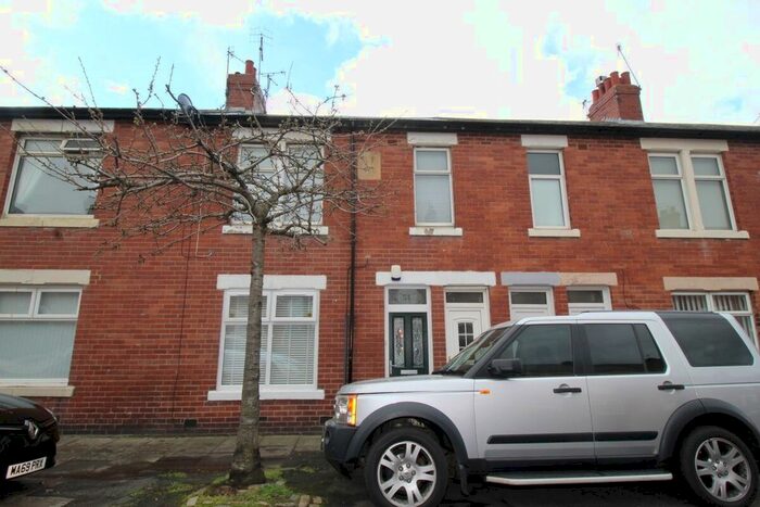 2 Bedroom Flat To Rent In Aln Street, Hebburn, NE31