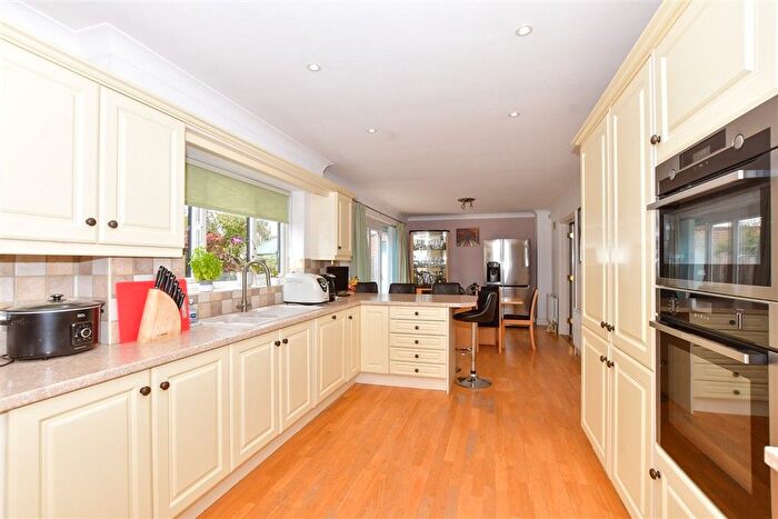 4 Bedroom Detached House For Sale In Burmarsh Road, Hythe, Kent, CT21