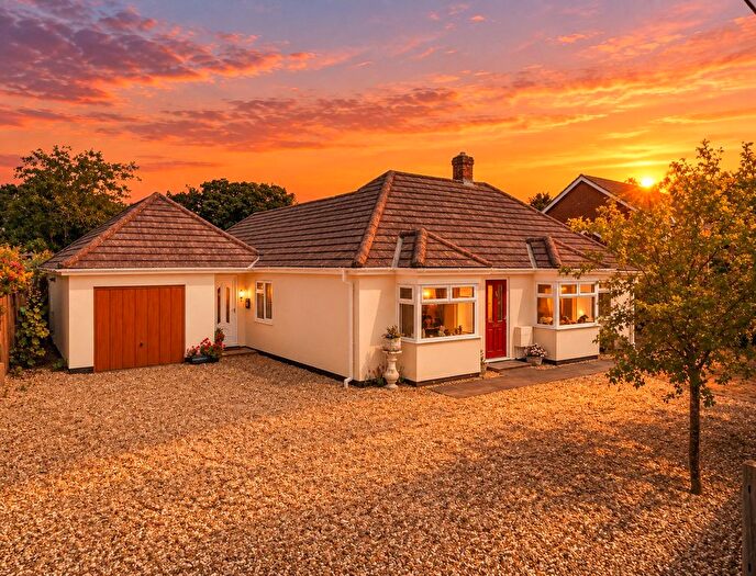 4 Bedroom Bungalow For Sale In Burney Bit, Pamber Heath, Tadley, Hampshire, RG26