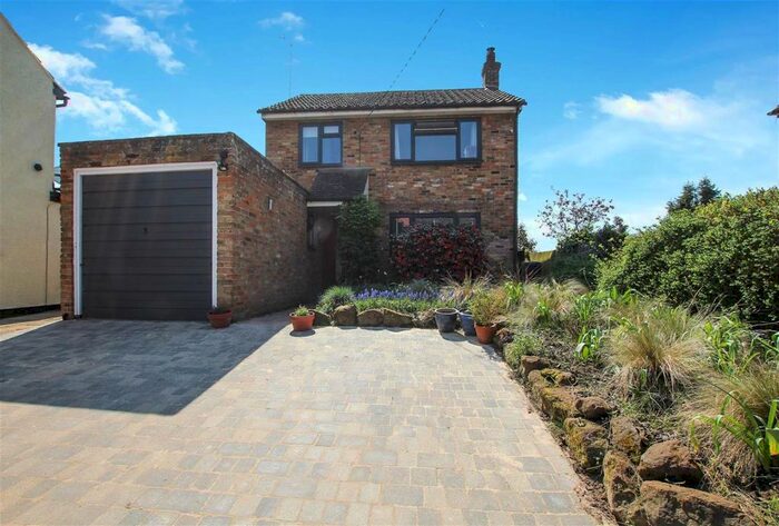 4 Bedroom Detached House To Rent In Thomas Street, Heath And Reach, LU7