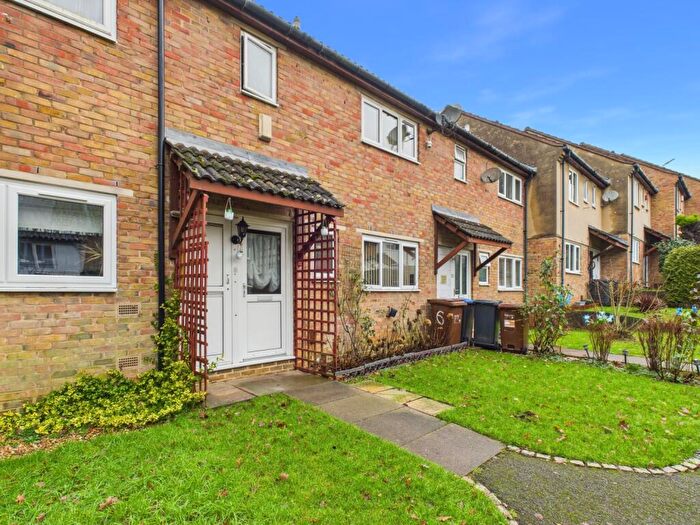 3 Bedroom House For Sale In Ermine Road, Northampton, Northamptonshire, NN3