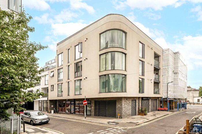 2 Bedroom Flat To Rent In Regent Street, Kensal Rise, NW10