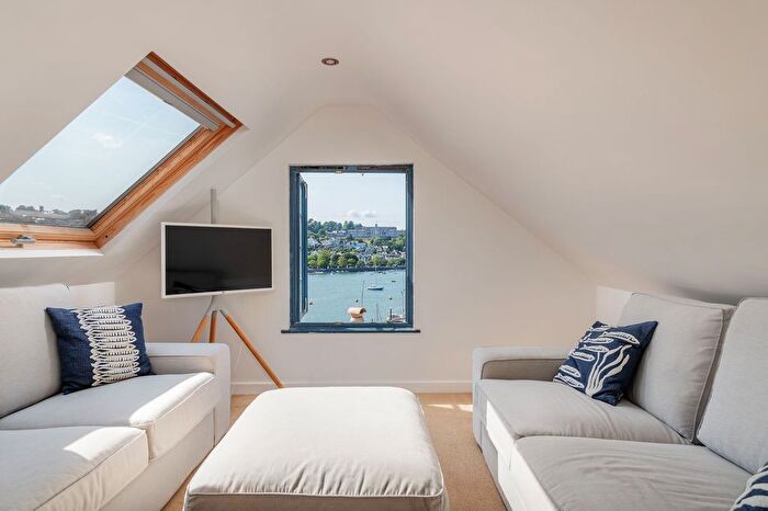 4 Bedroom Cottage For Sale In The Lakes, Higher Street, Kingswear, TQ6