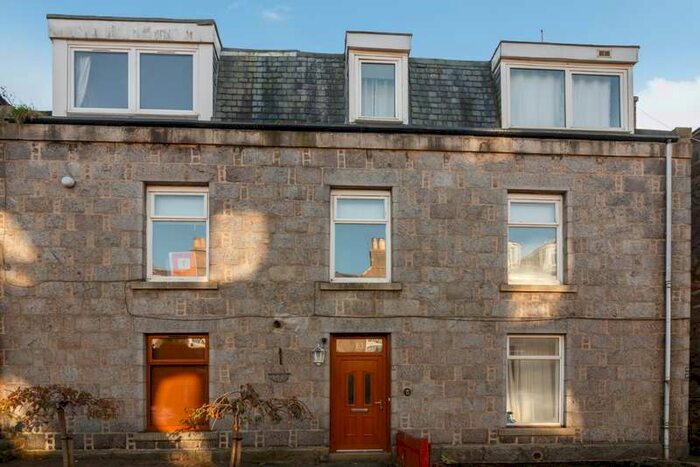4 Bedroom Flat To Rent In Lamond Place, City Centre, Aberdeen, AB25