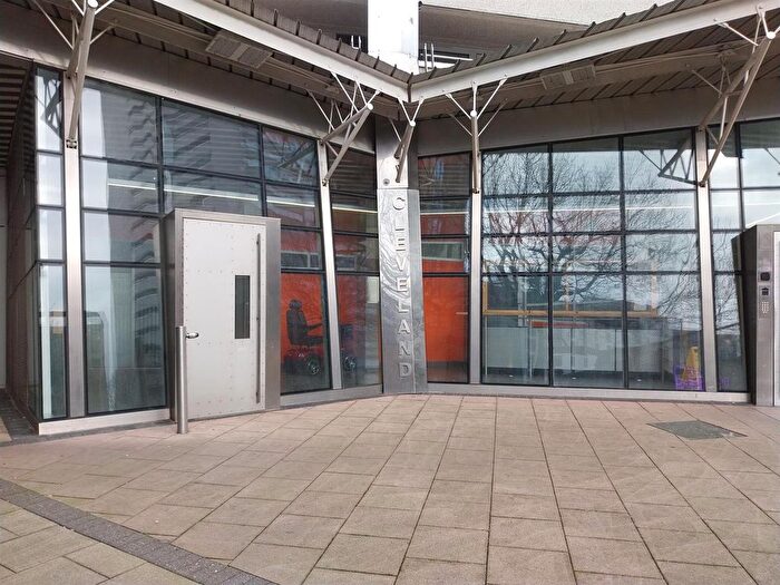 1 Bedroom Flat To Rent In Flat Cleveland Tower, Holloway Head, Birmingham, B1