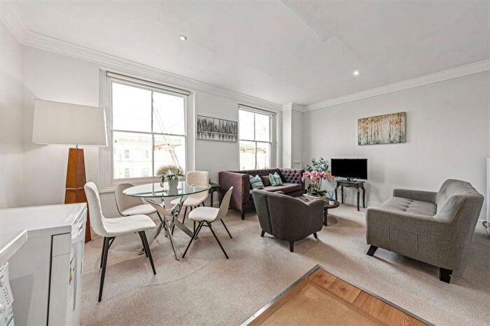 2 Bedroom Flat For Sale In Redcliffe Gardens, London, SW10