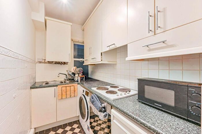 Studio To Rent In Neville Court, St John's Wood, London, NW8