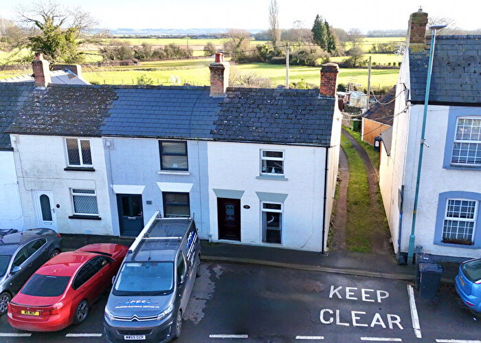 3 Bedroom End Of Terrace House For Sale In High Street, Aylburton, GL15