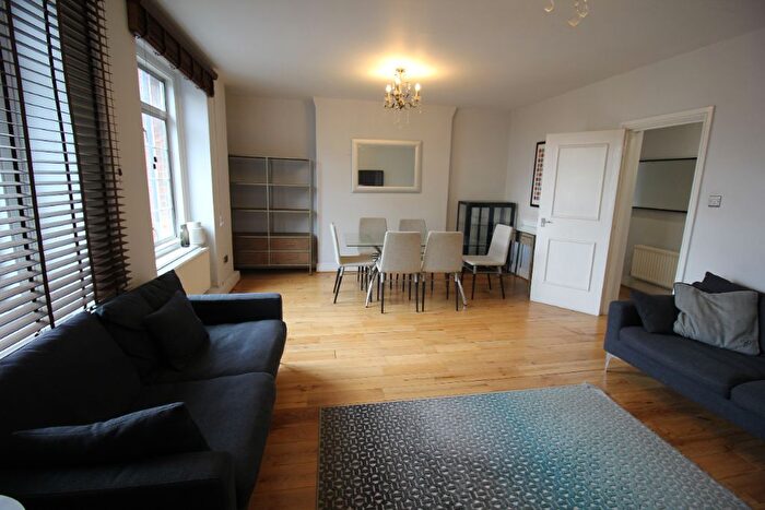 3 Bedroom Flat To Rent In Harrowby Street, Marylebone, London, W1H