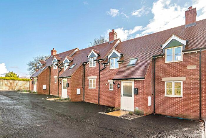 2 Bedroom Terraced House To Rent In Burbage, SN8