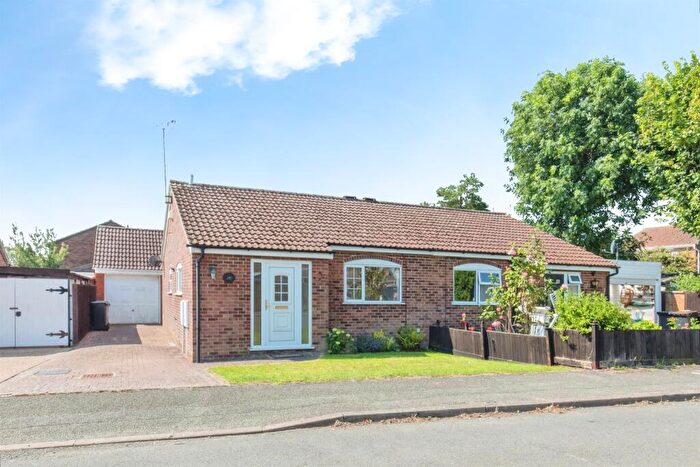 2 Bedroom Semi-Detached Bungalow For Sale In Windmill Lane, Raunds, NN9