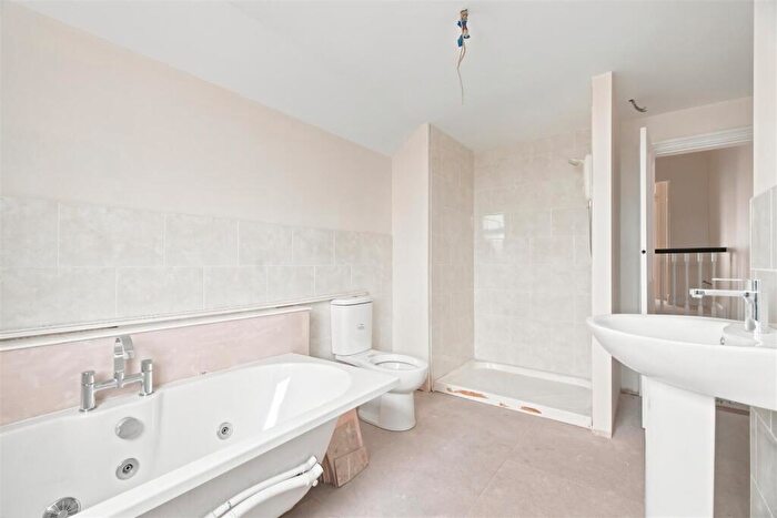3 Bedroom End Of Terrace House For Sale In Cheverton Avenue, Withernsea, HU19