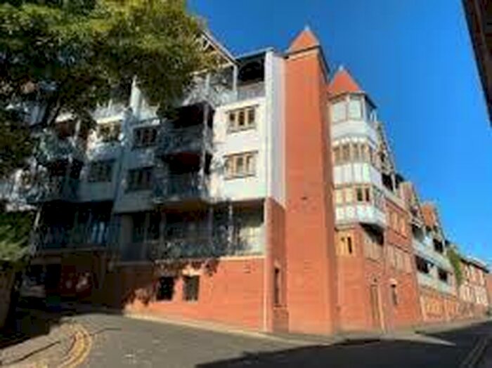 2 Bedroom Apartment To Rent In Foregate Street, City Centre, CH1
