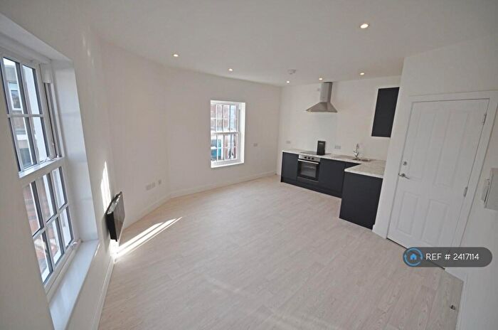 1 Bedroom Flat To Rent In Queens Road, Nuneaton, CV11