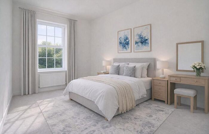 3 Bedroom Flat For Sale In The Oaks, Chigwell, IG7