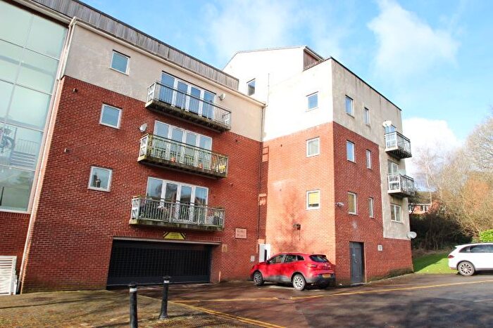 2 Bedroom Flat To Rent In Linley House, Bellerton Lane, Stoke-On-Trent, ST6