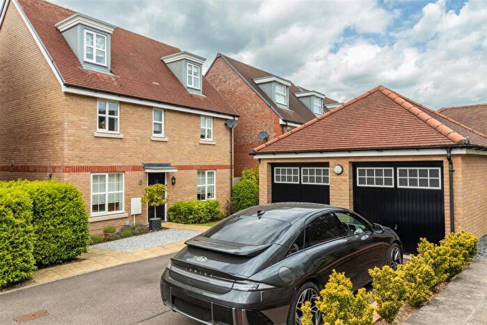 5 Bedroom Detached House For Sale In Pipkin Drive, Buntingford, SG9
