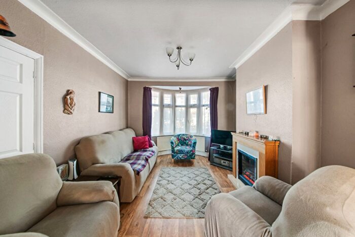 4 Bedroom Terraced House For Sale In Montague Avenue, Hanwell, W7