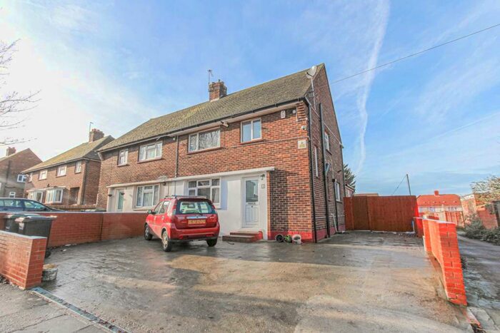 3 Bedroom Semi-Detached House To Rent In St Gregorys Crescent, Gravesend, DA12