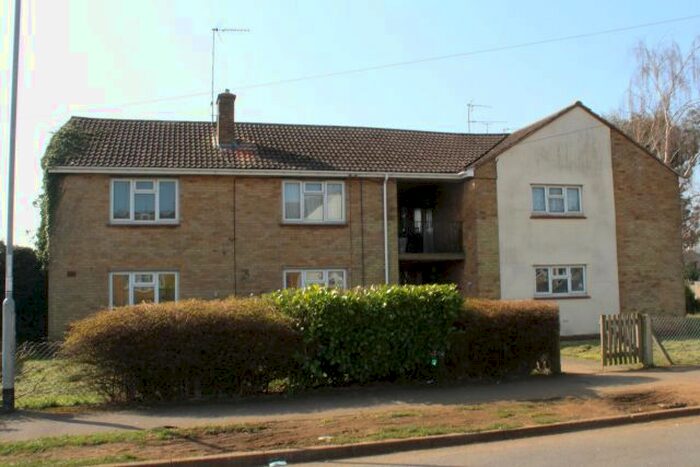 2 Bedroom Flat To Rent In Queens Road, The Headlands, Daventry, NN11