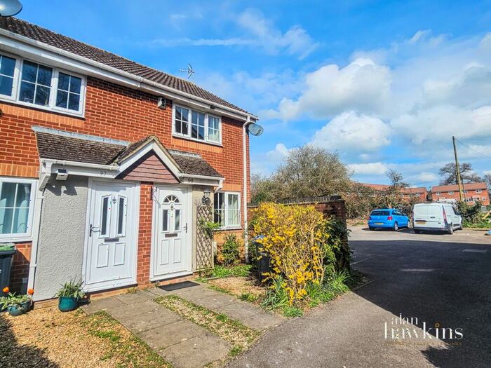 2 Bedroom End Of Terrace House To Rent In Victoria Drive, Lyneham, SN15